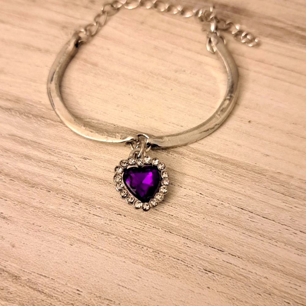 Beautiful Rhinestone Heart handcuff bracelet 7 inch